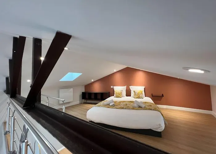 Duplex Type Loft Centre Ville * Clim * Wifi * Haut De Gamme *
